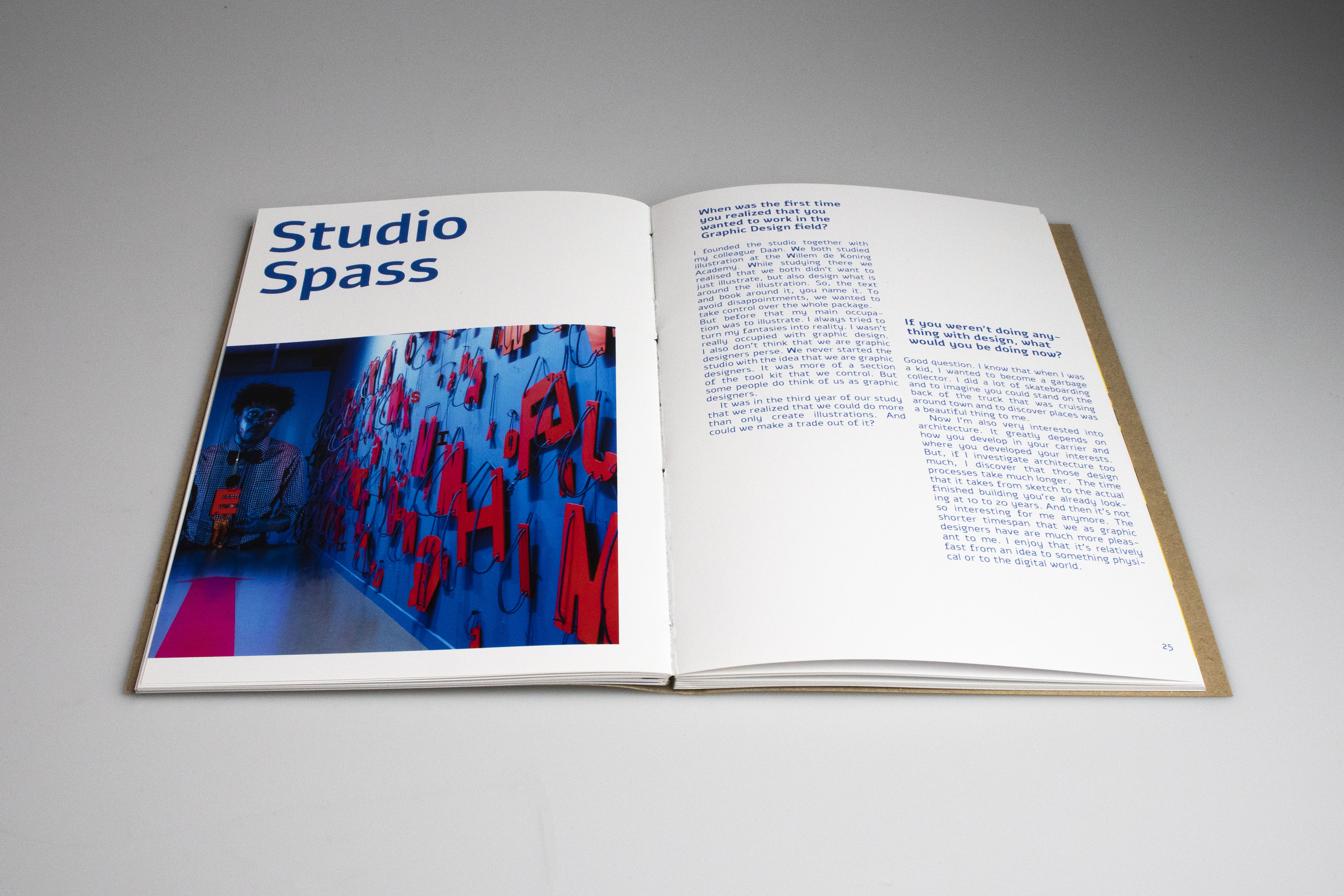 Spread van de boeken Studios and Collectives.